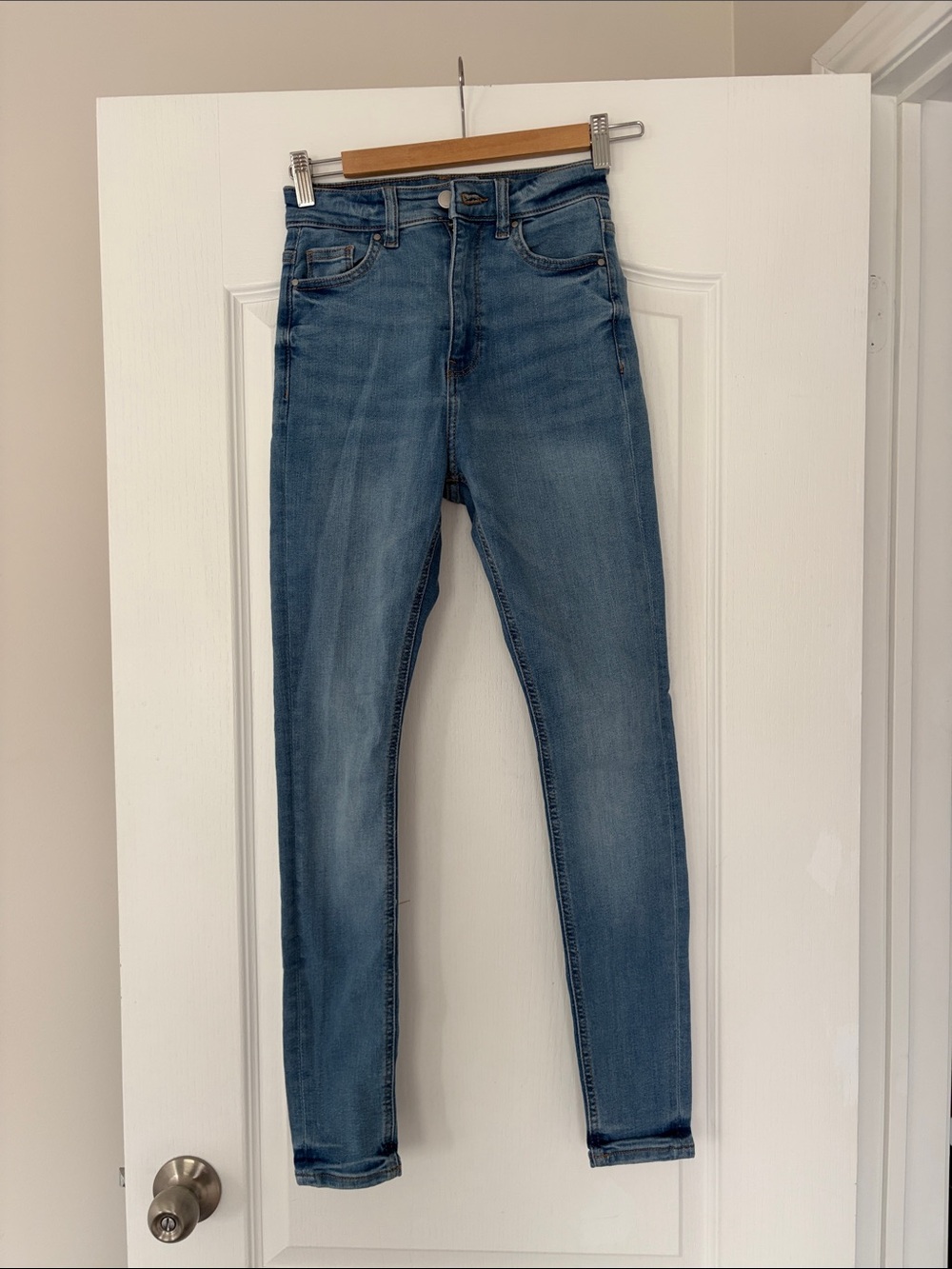 Esprit High-Rise Skinny Jeans in Medium Blue
